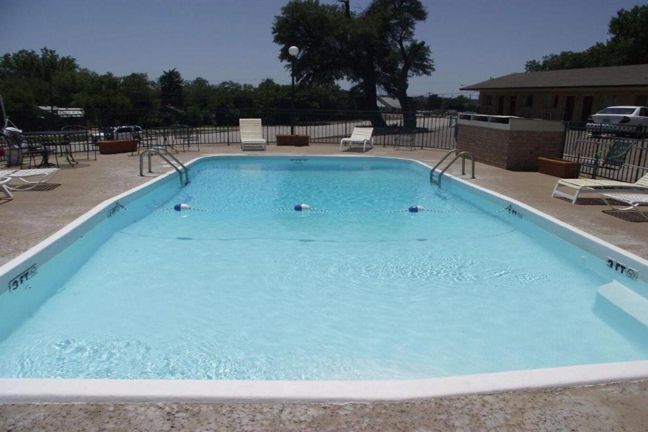 Glen Rose Inn & Suites Exteriér fotografie