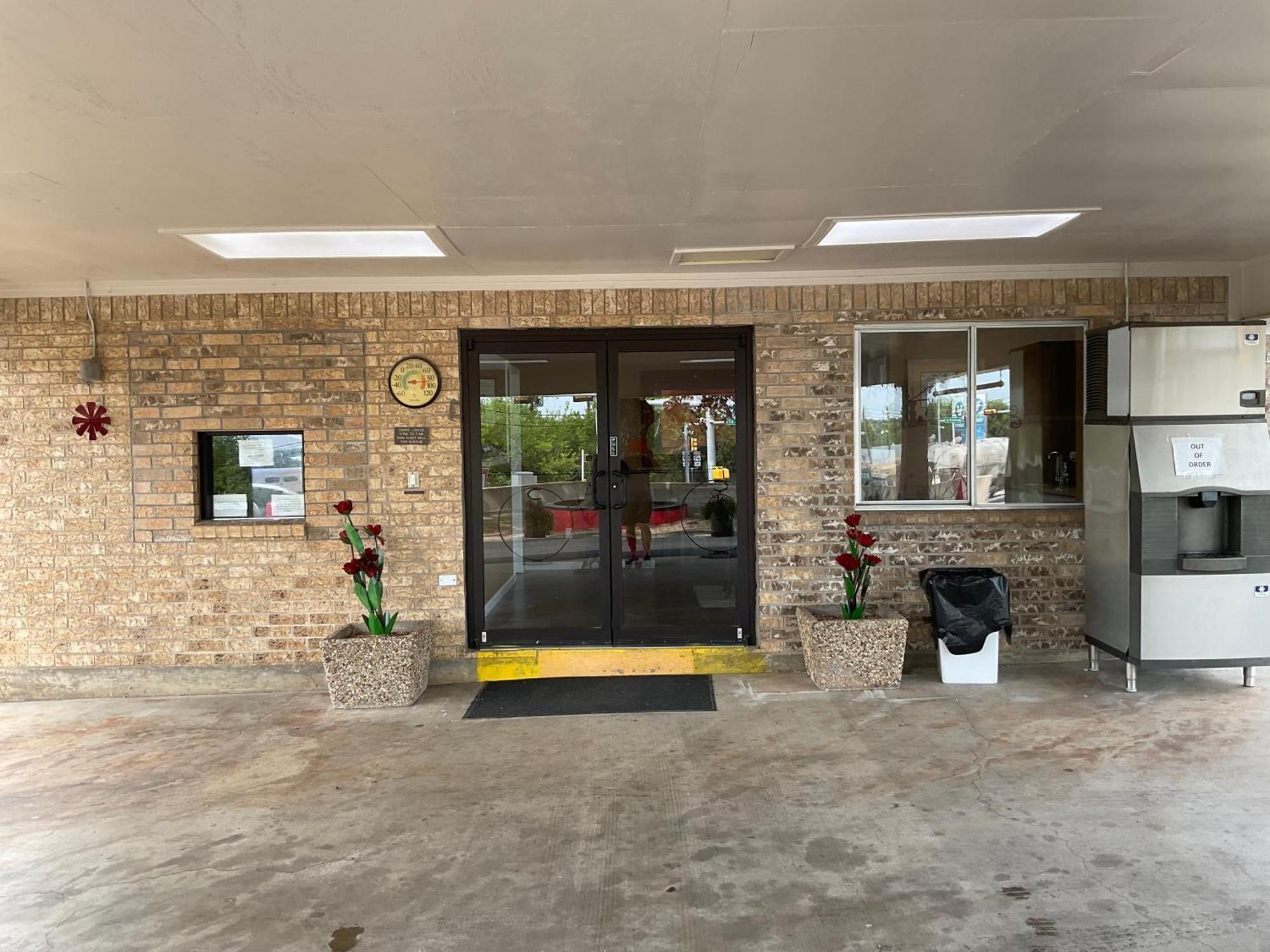 Glen Rose Inn & Suites Exteriér fotografie